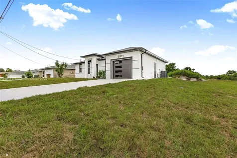 3919 SW 8th Street Lehigh Acres FL 33976