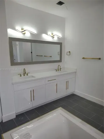 5313 SW 20th Street West Park FL 33023