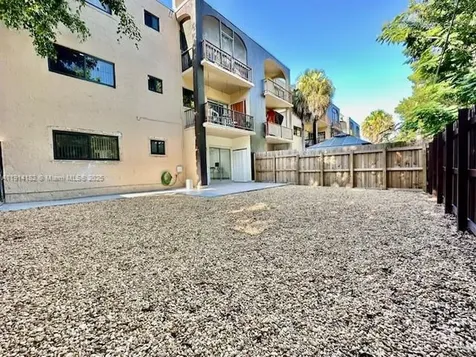10851 SW 2nd Street Sweetwater FL 33174