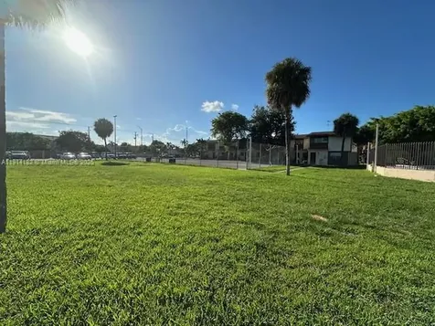 10851 SW 2nd Street Sweetwater FL 33174
