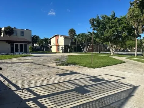 10851 SW 2nd Street Sweetwater FL 33174