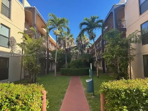 10851 SW 2nd Street Sweetwater FL 33174