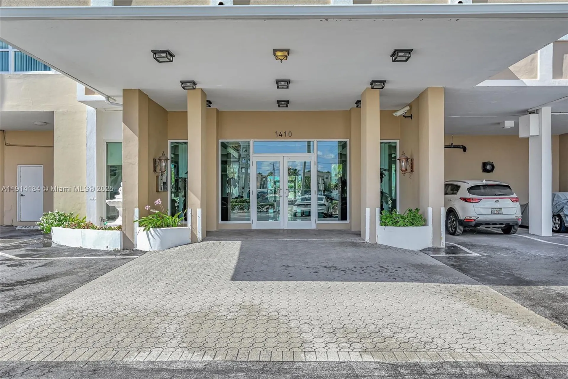 1410 S Ocean Drive Hollywood FL 33019