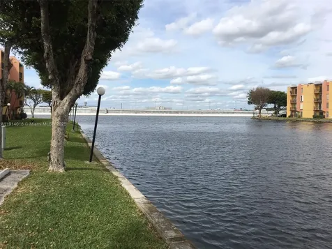 4719 NW 7th Street Miami FL 33126