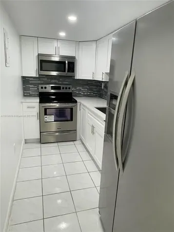 4719 NW 7th Street Miami FL 33126