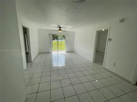 4719 NW 7th Street Miami FL 33126