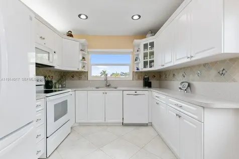 9310 Sunrise Lakes Boulevard Sunrise FL 33322