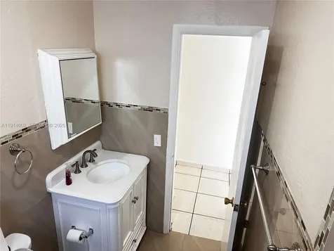 2914 SW 92nd Court Miami FL 33165