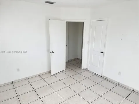 2914 SW 92nd Court Miami FL 33165