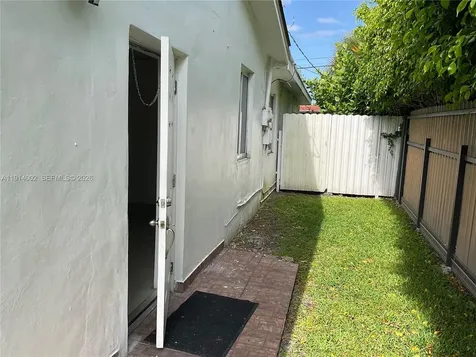 2914 SW 92nd Court Miami FL 33165
