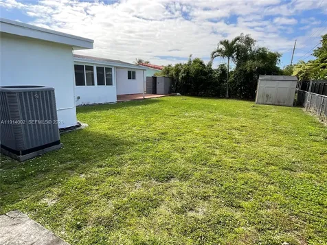 2914 SW 92nd Court Miami FL 33165