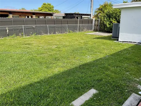 2914 SW 92nd Court Miami FL 33165