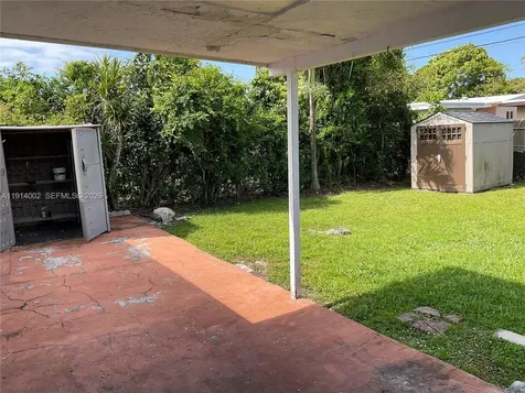 2914 SW 92nd Court Miami FL 33165