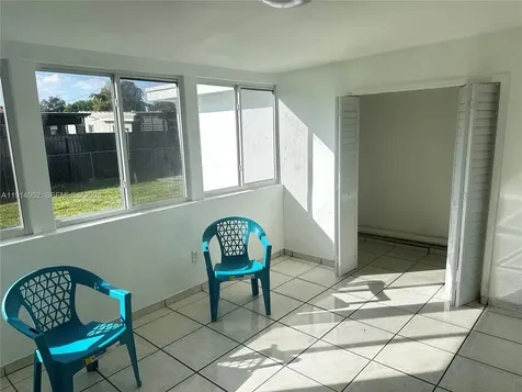 2914 SW 92nd Court Miami FL 33165