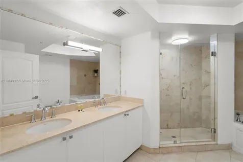 17555 Atlantic Boulevard Sunny Isles Beach FL 33160