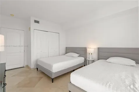 17555 Atlantic Boulevard Sunny Isles Beach FL 33160