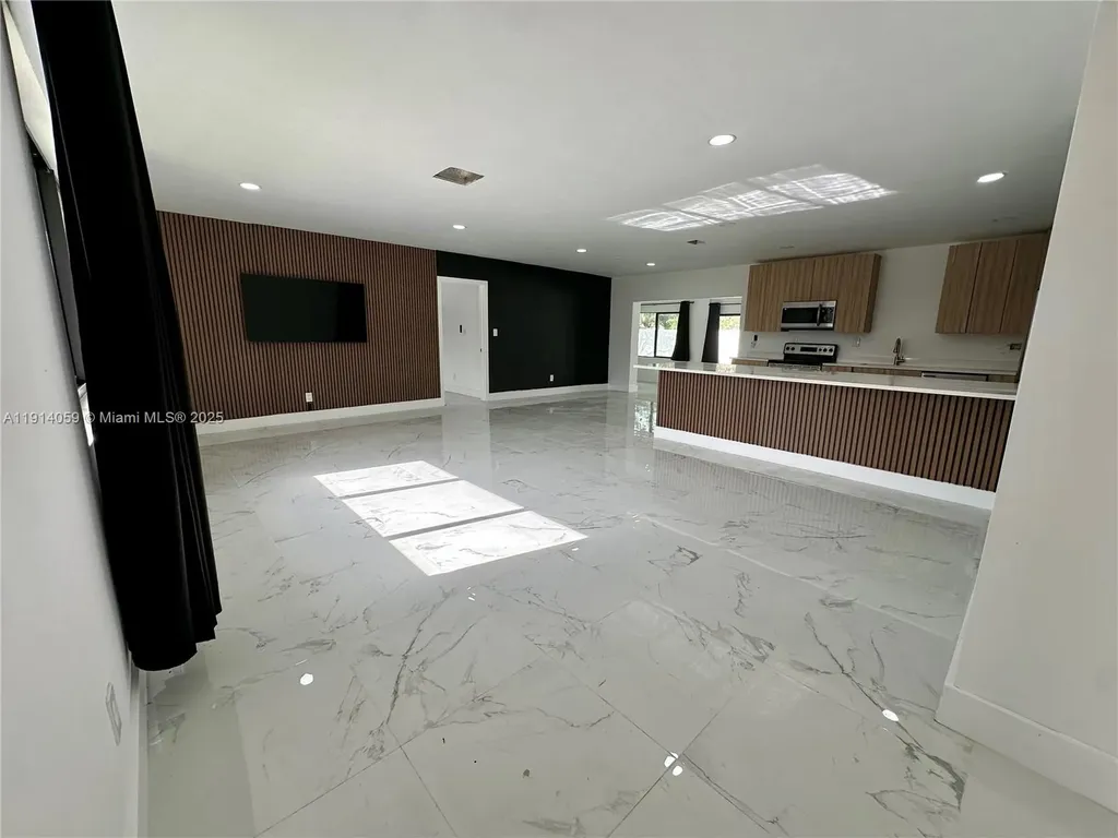 2931 NW 8th Road Fort Lauderdale FL 33311