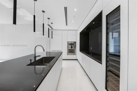 300 Biscayne Boulevard Way Miami FL 33131