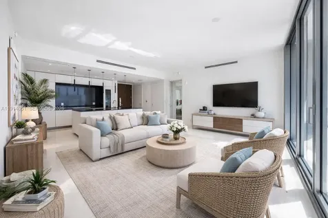 300 Biscayne Boulevard Way Miami FL 33131