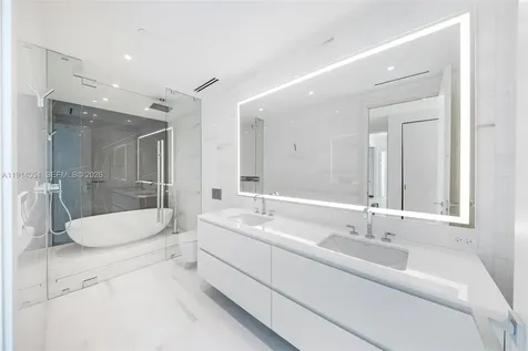 300 Biscayne Boulevard Way Miami FL 33131