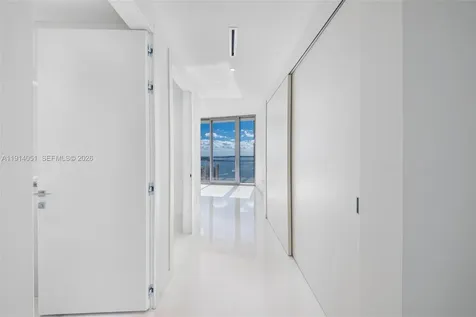 300 Biscayne Boulevard Way Miami FL 33131