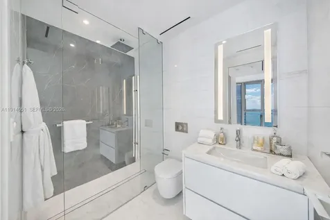 300 Biscayne Boulevard Way Miami FL 33131