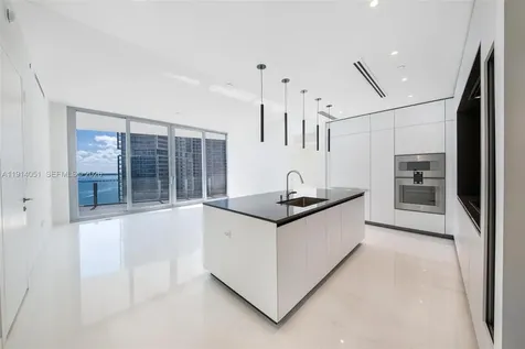 300 Biscayne Boulevard Way Miami FL 33131
