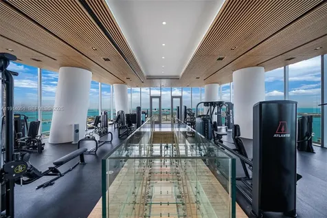300 Biscayne Boulevard Way Miami FL 33131