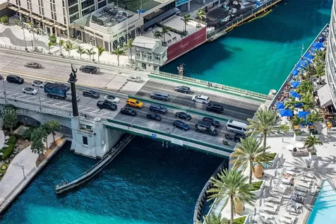 300 Biscayne Boulevard Way Miami FL 33131