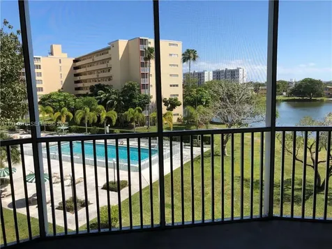 1750 NE 191st Street Miami FL 33179