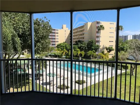 1750 NE 191st Street Miami FL 33179