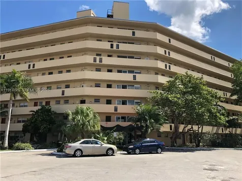 1750 NE 191st Street Miami FL 33179