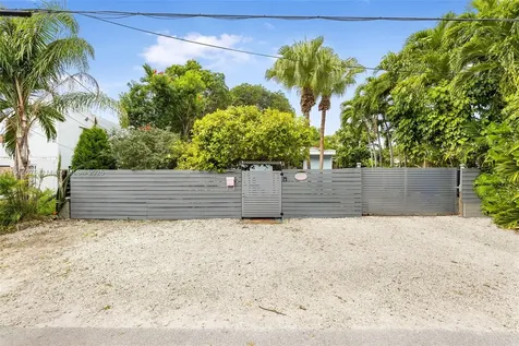 2820 SW 33rd Court Miami FL 33133
