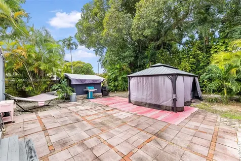 2820 SW 33rd Court Miami FL 33133