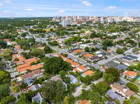 2820 SW 33rd Court Miami FL 33133