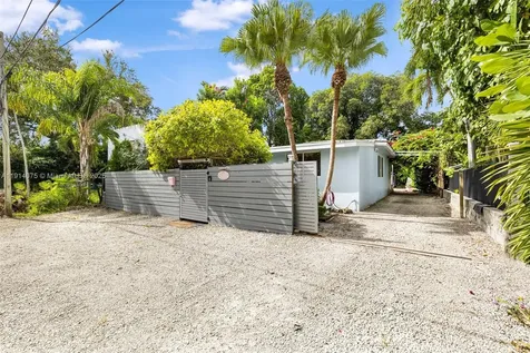 2820 SW 33rd Court Miami FL 33133