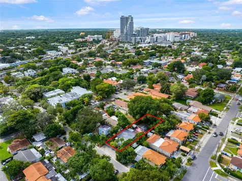 2820 SW 33rd Court Miami FL 33133