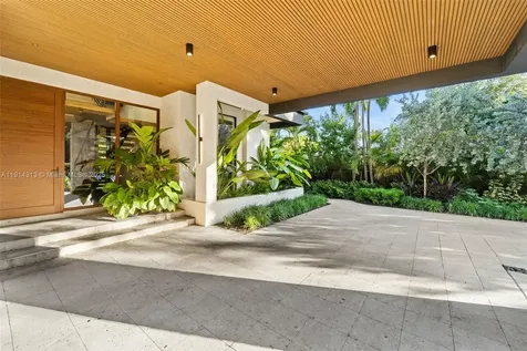 8625 NE 10th Avenue Miami FL 33138