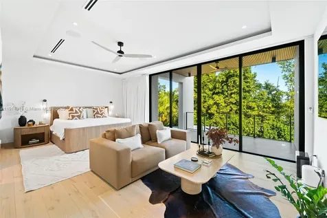 8625 NE 10th Avenue Miami FL 33138