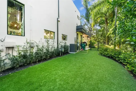 8625 NE 10th Avenue Miami FL 33138