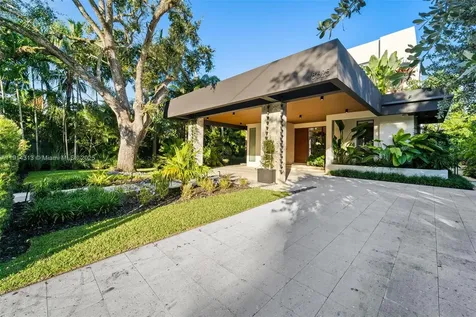 8625 NE 10th Avenue Miami FL 33138