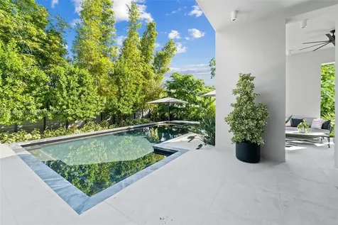 8625 NE 10th Avenue Miami FL 33138