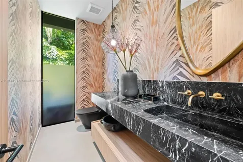 8625 NE 10th Avenue Miami FL 33138