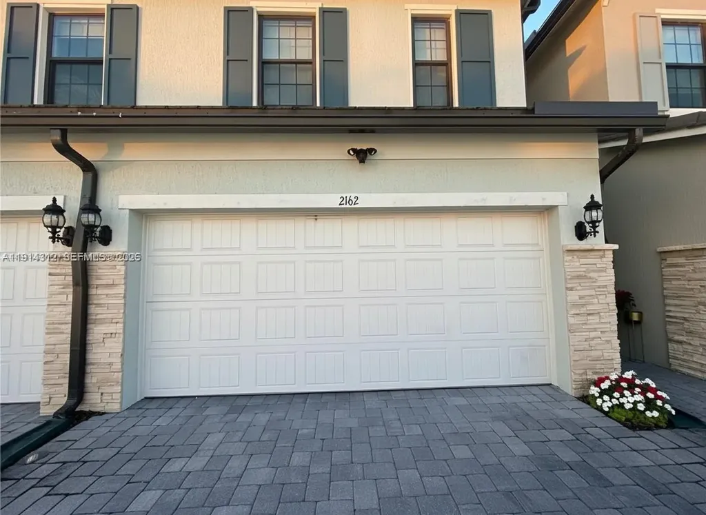 2162 Appleton Circle N Oakland Park FL 33309