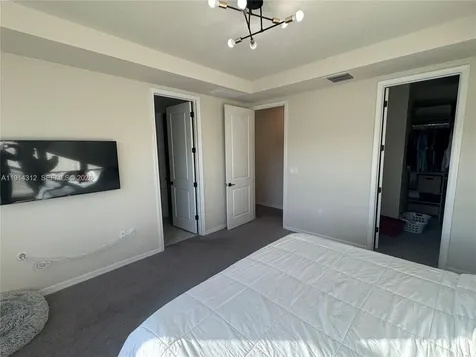 2162 Appleton Circle N Oakland Park FL 33309