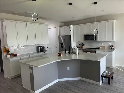 2162 Appleton Circle N Oakland Park FL 33309