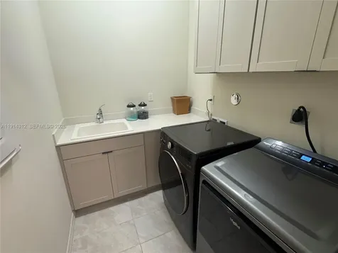 2162 Appleton Circle N Oakland Park FL 33309