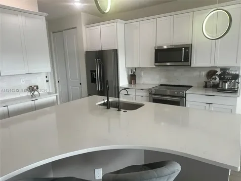 2162 Appleton Circle N Oakland Park FL 33309