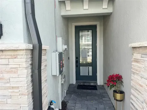2162 Appleton Circle N Oakland Park FL 33309