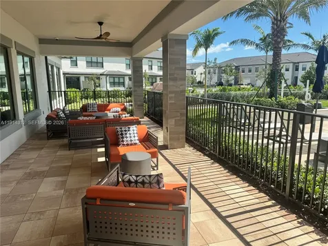 2162 Appleton Circle N Oakland Park FL 33309